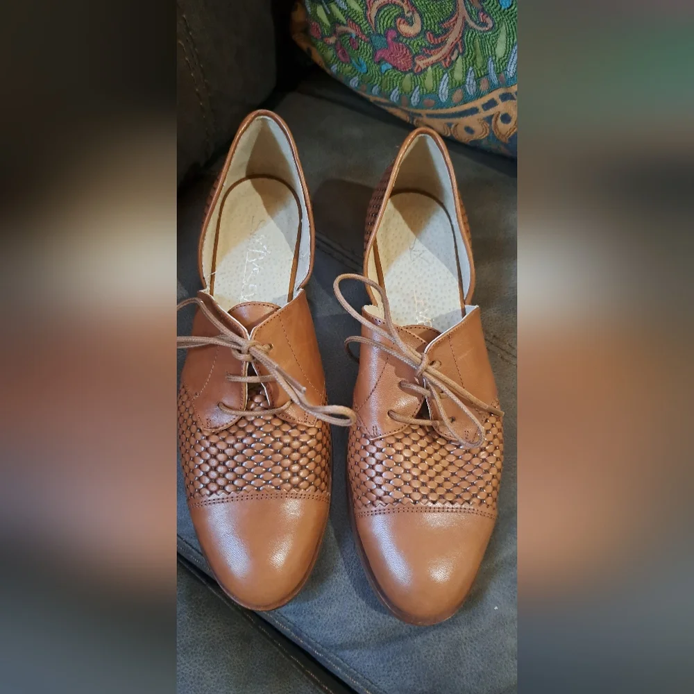 Sixtyseven Women's Cognac Woven Leather Lace-Up Flats